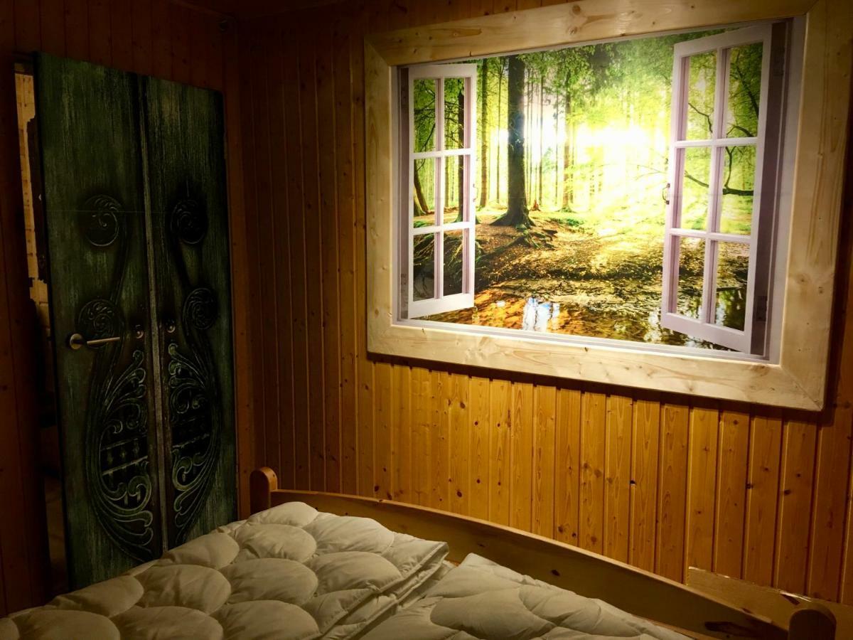 Holzhaus Trollbluemchen Am Wald Und See Neuruppin Exterior photo